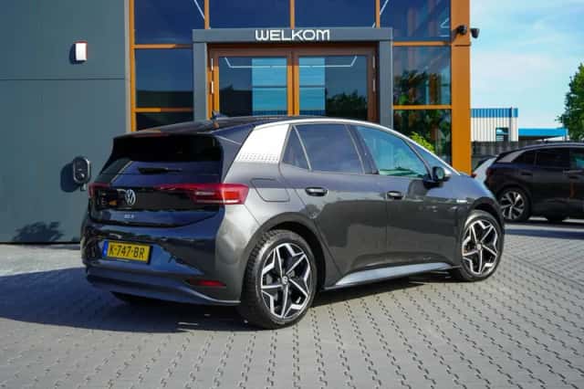 Volkswagen ID.3 (2020) thumbnail 2