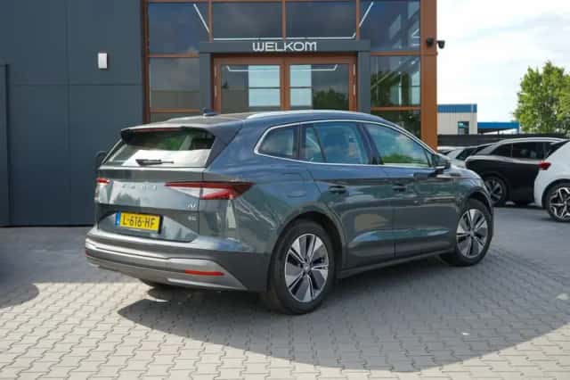 Škoda Enyaq (2021) thumbnail 2