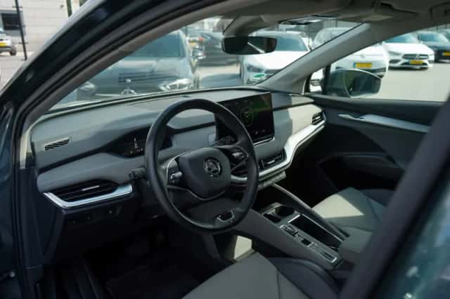 Škoda Enyaq (2021) thumbnail 4