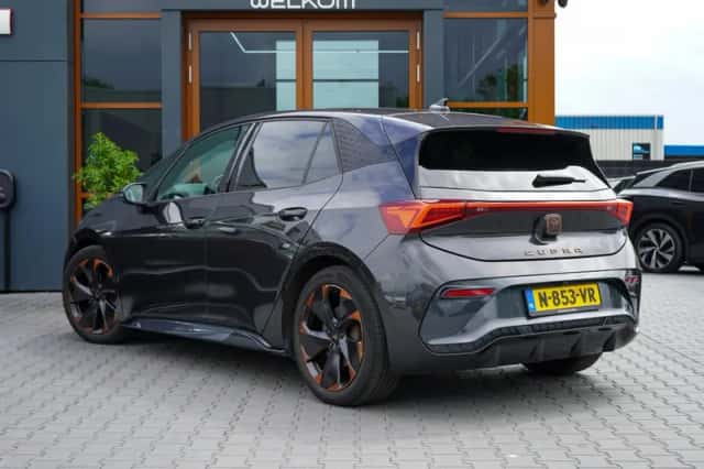 CUPRA Born (2021) thumbnail 3