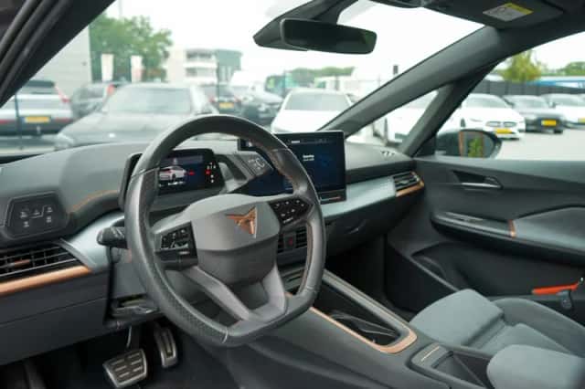 CUPRA Born (2021) thumbnail 5