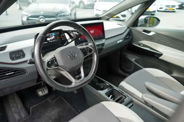 Volkswagen ID.3 (2020) thumbnail 5