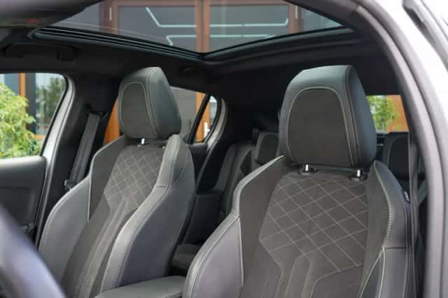 Peugeot e-208 (2022) thumbnail 6