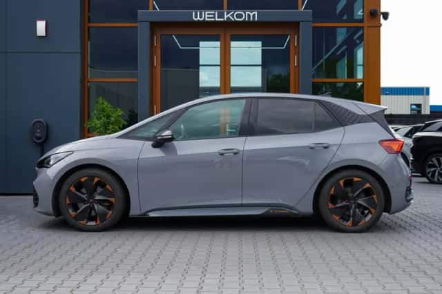 CUPRA Born (2022) thumbnail 2