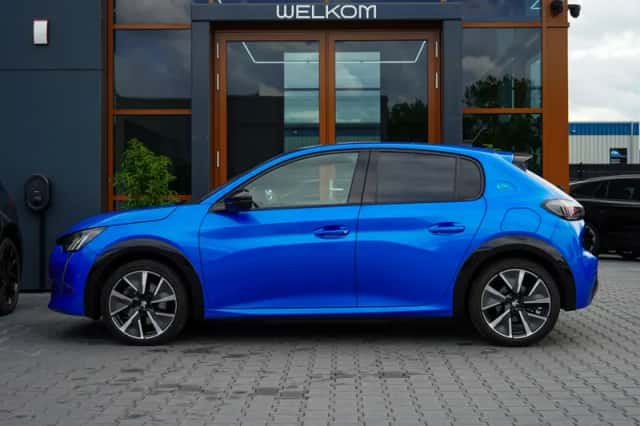 Peugeot e-208 (2021) thumbnail 2
