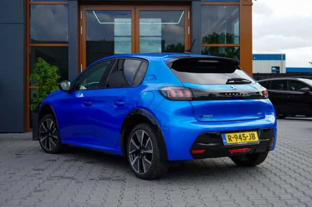 Peugeot e-208 (2021) thumbnail 3