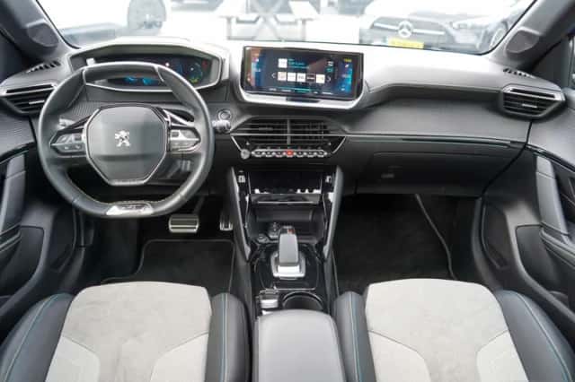 Peugeot e-208 (2021) thumbnail 5