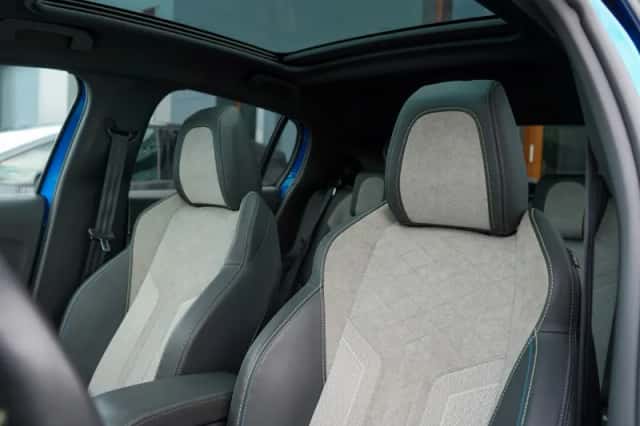 Peugeot e-208 (2021) thumbnail 6