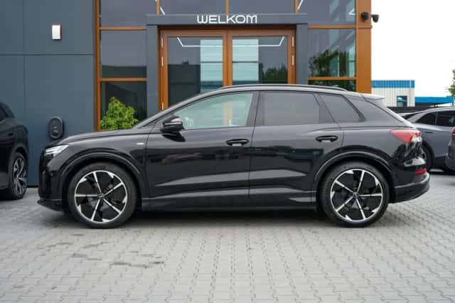 Audi Q4 e-tron (2022) thumbnail 2