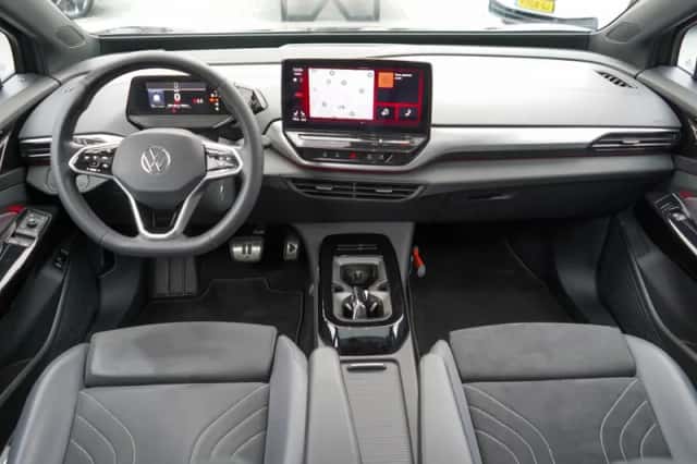 Volkswagen ID.4 (2022) thumbnail 5