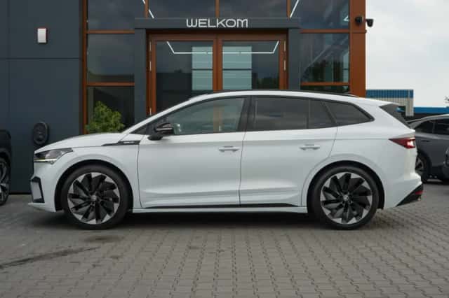 Škoda Enyaq (2022) thumbnail 2