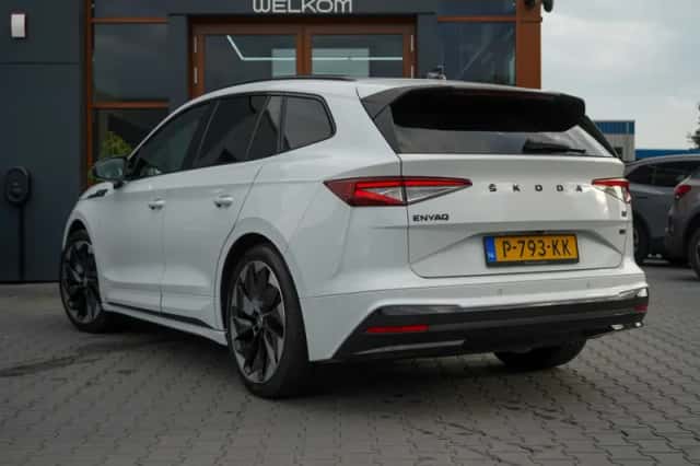 Škoda Enyaq (2022) thumbnail 3