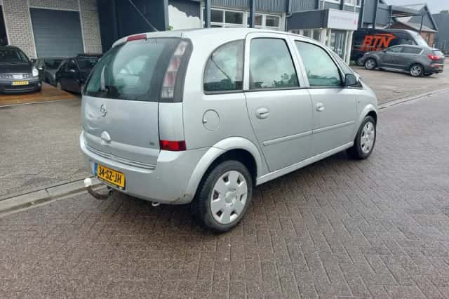 Opel Meriva (2006) thumbnail 3