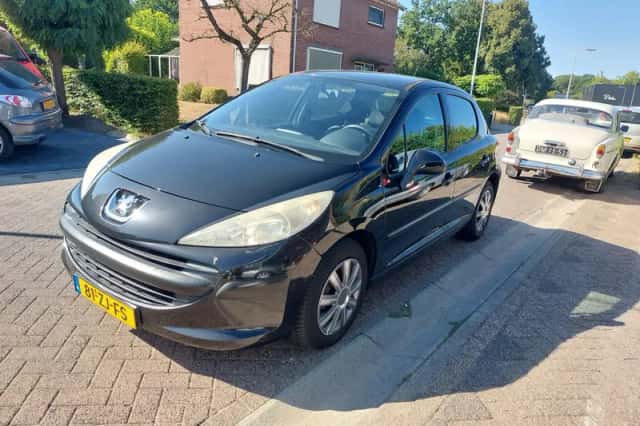 Peugeot 207 (2008) thumbnail 2