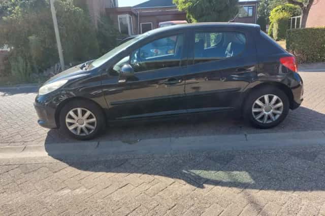 Peugeot 207 (2008) thumbnail 5