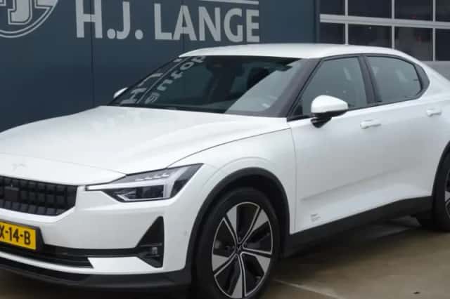 Polestar 2 (2023) thumbnail 1
