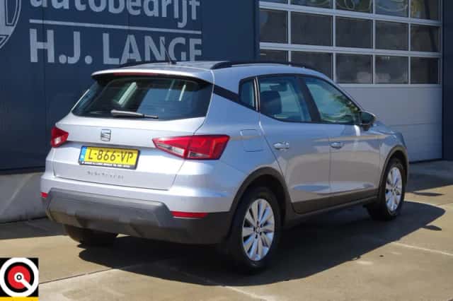 SEAT Arona (2020) thumbnail 3
