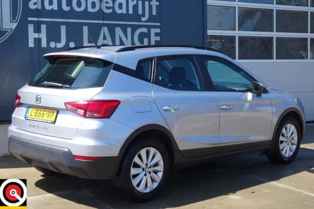 SEAT Arona (2020) thumbnail 4