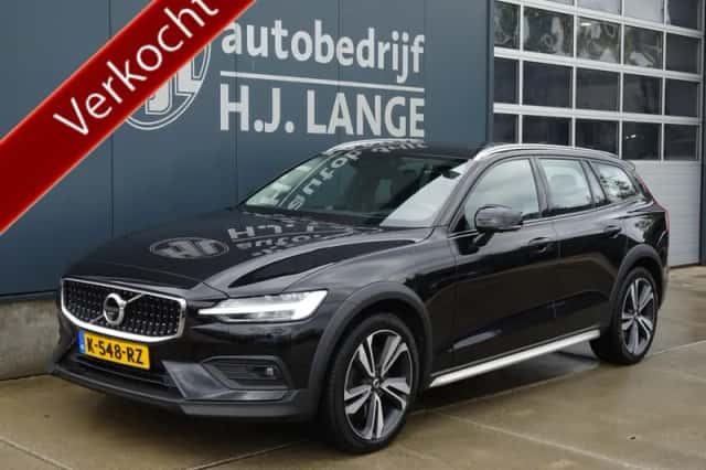 Volvo V60 (2021) thumbnail 2