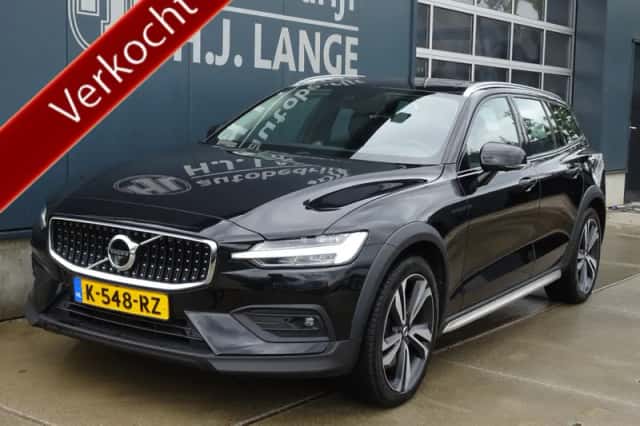 Volvo V60 (2021) thumbnail 4