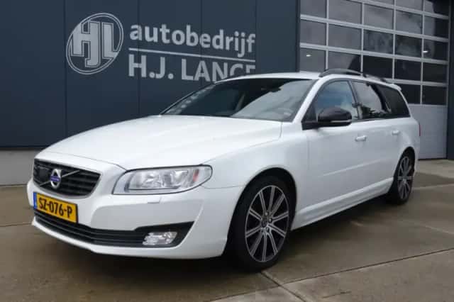 Volvo V70 (2015) thumbnail 1