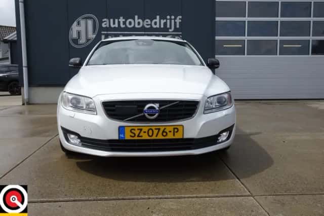 Volvo V70 (2015) thumbnail 6