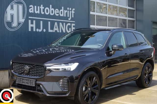 Volvo XC60 (2024) thumbnail 3