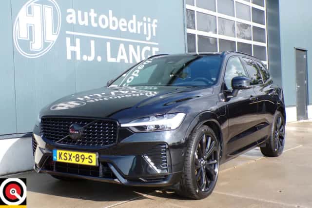 Volvo XC60 (2024) thumbnail 3