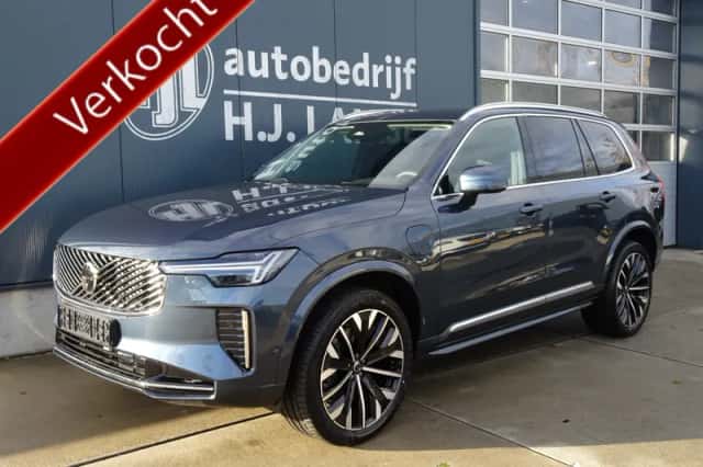 Volvo XC90 (2002) thumbnail 4