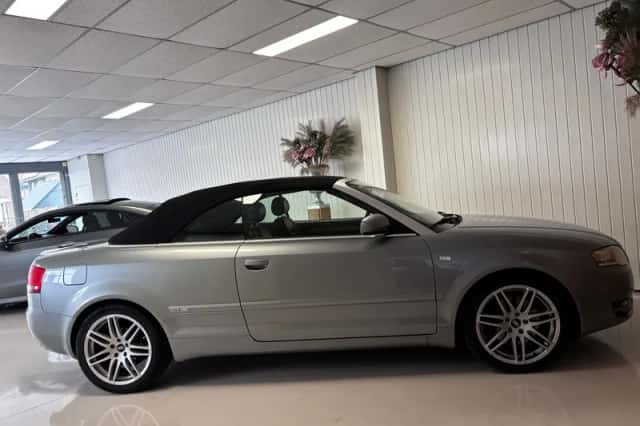 Audi A4 (2006) thumbnail 5