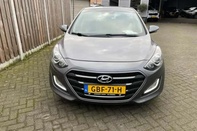 Hyundai i30 (2015) thumbnail 5