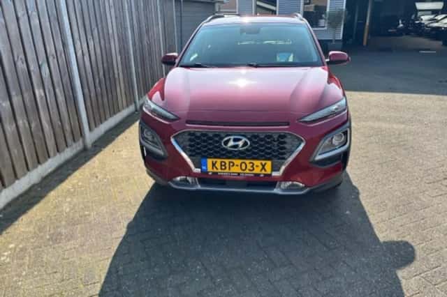 Hyundai Kona (2019) thumbnail 2