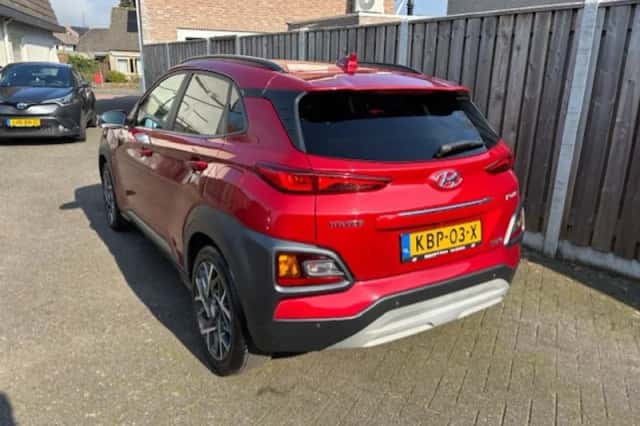 Hyundai Kona (2019) thumbnail 3