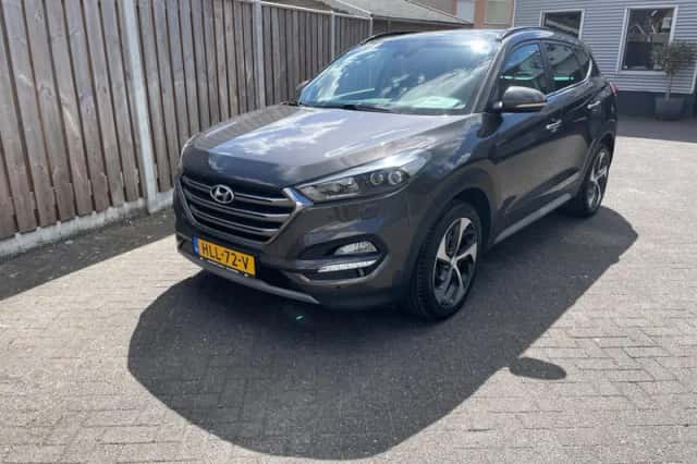 Hyundai Tucson (2018) thumbnail 2