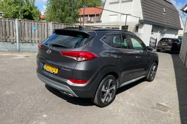 Hyundai Tucson (2018) thumbnail 4