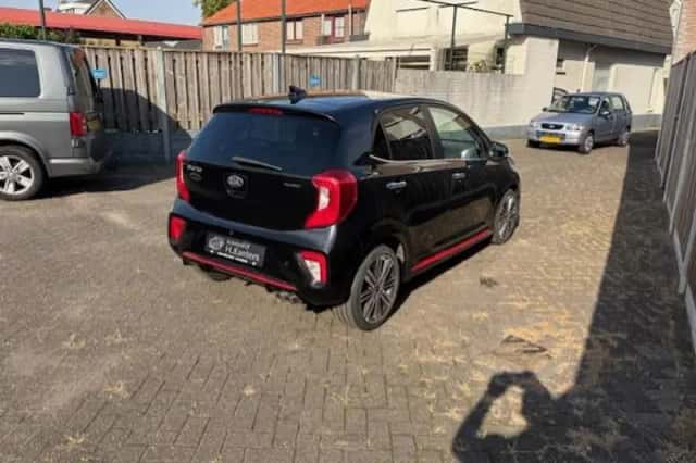Kia Picanto (2018) thumbnail 3