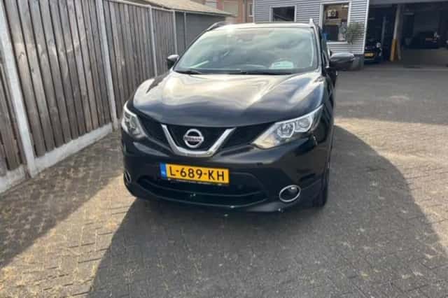 Nissan Qashqai (2017) thumbnail 2