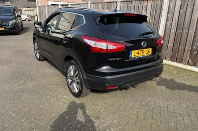 Nissan Qashqai (2016) thumbnail 3