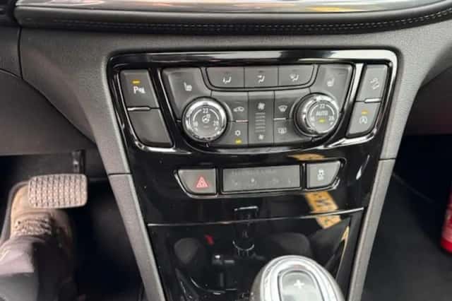 Opel Mokka X (2017) thumbnail 2