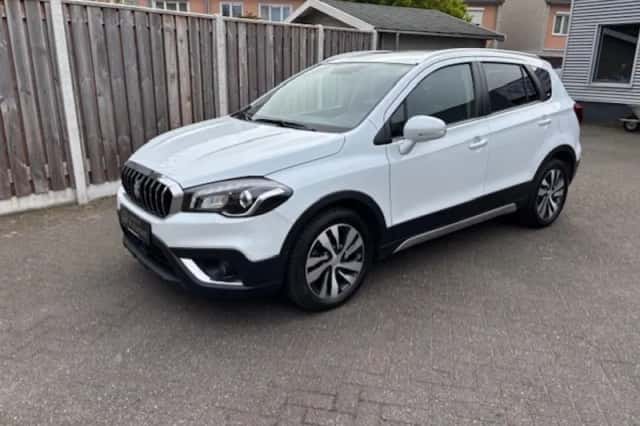 Suzuki S-Cross (2019) thumbnail 1