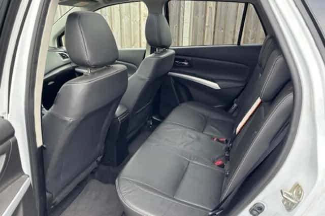 Suzuki S-Cross (2019) thumbnail 5