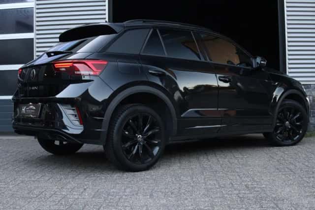 Volkswagen T-Roc (2022) thumbnail 2