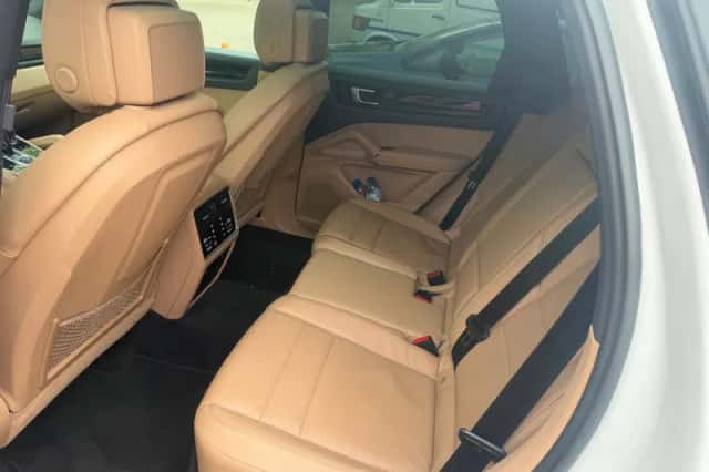 Porsche Cayenne (2018) thumbnail 6