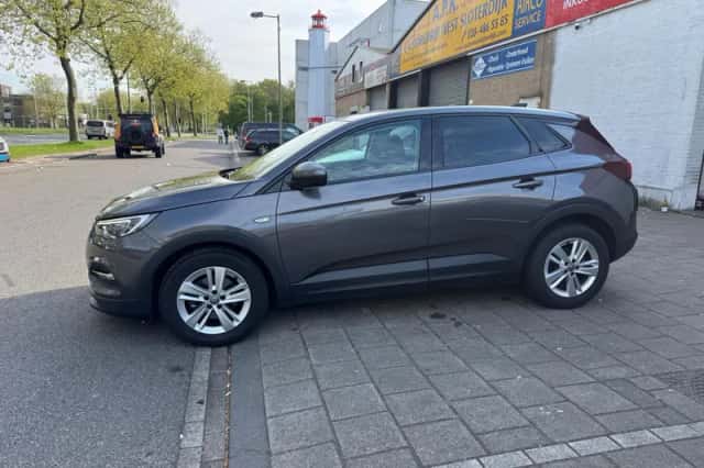 Opel Grandland X (2020) thumbnail 3