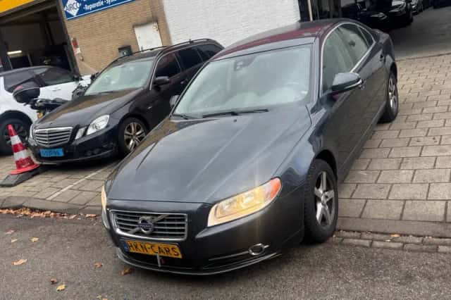Volvo S80 (2012) thumbnail 2