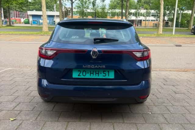 Renault Mégane (2017) thumbnail 3
