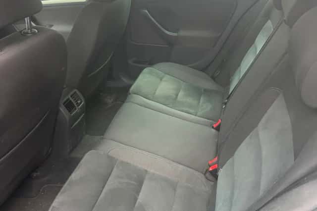 Volkswagen Golf (2012) thumbnail 6