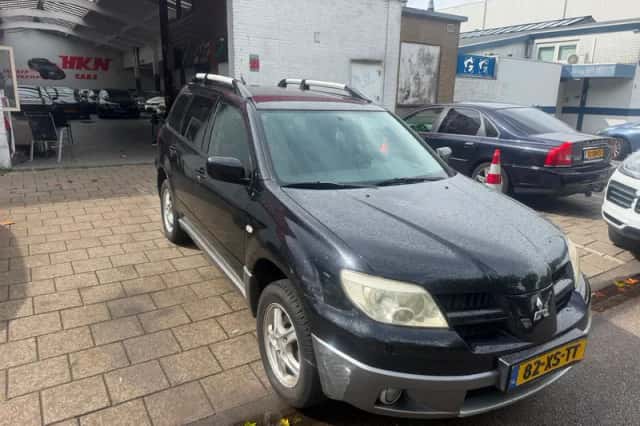 Mitsubishi Outlander (2007) thumbnail 3