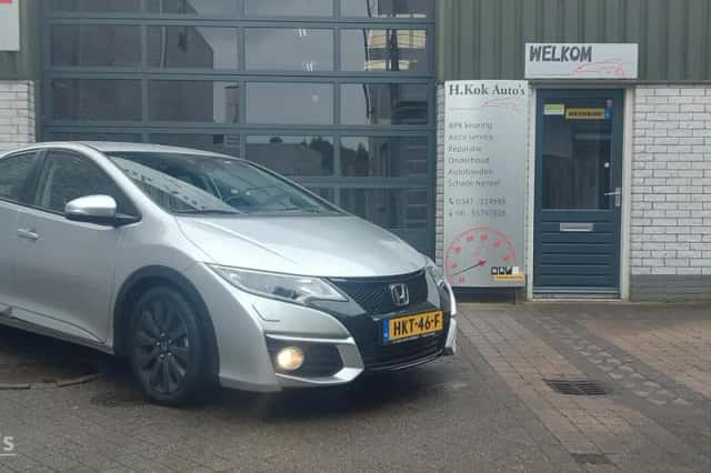 Honda Civic (2017) thumbnail 2