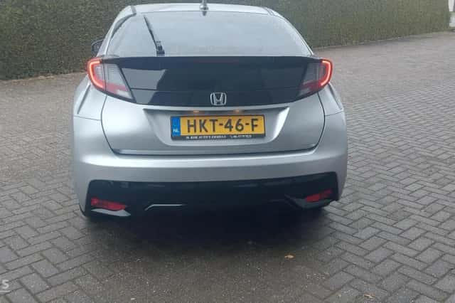 Honda Civic (2017) thumbnail 5